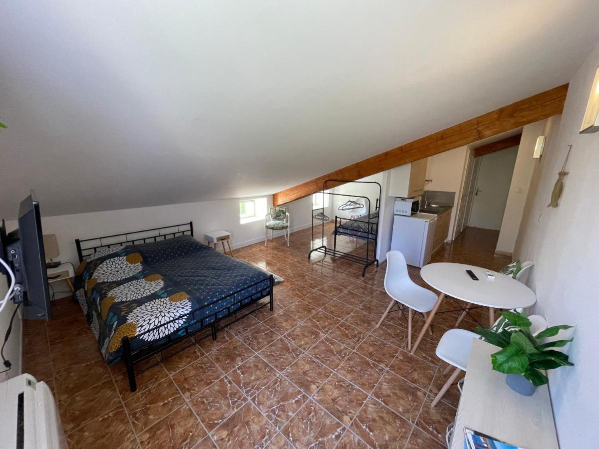 Moulin De L'Oulette Apartment Soubes Екстериор снимка