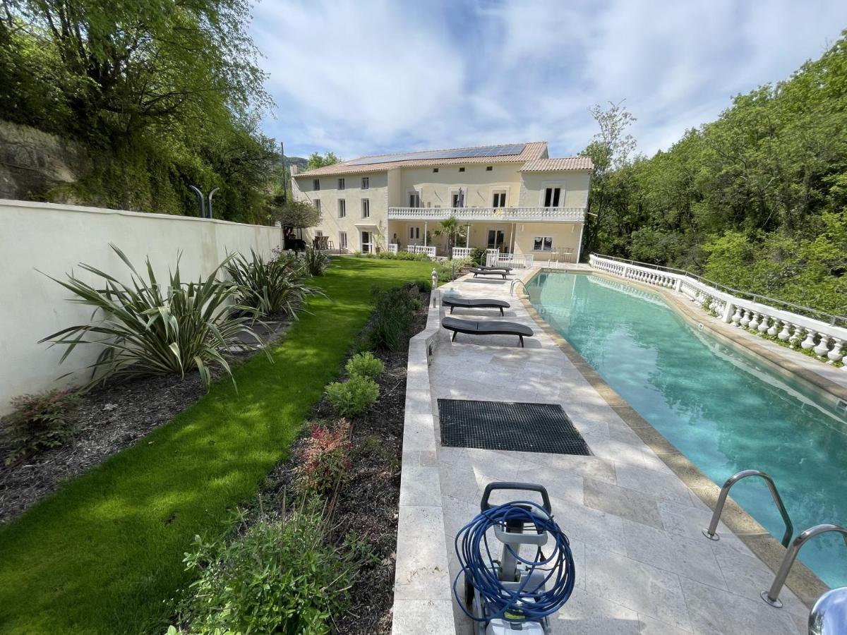 Moulin De L'Oulette Apartment Soubes Екстериор снимка