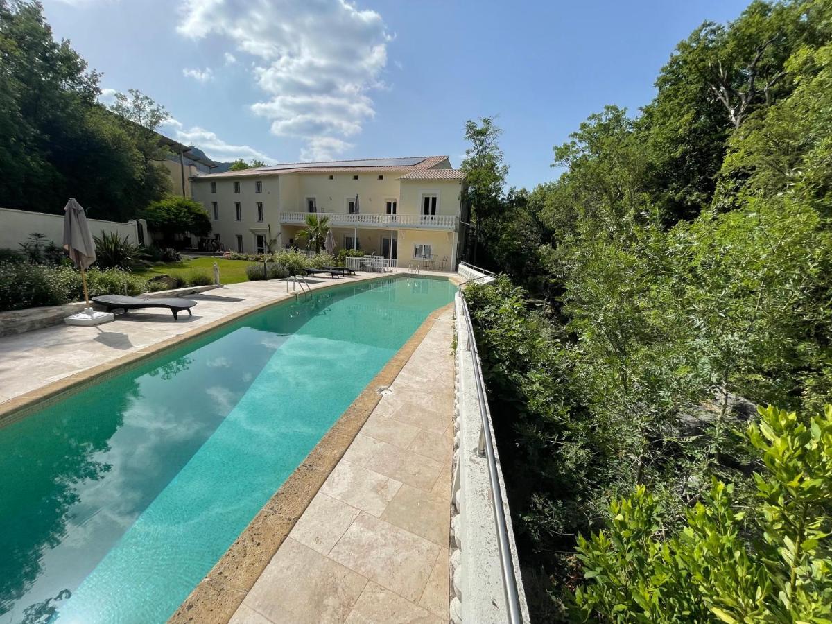 Moulin De L'Oulette Apartment Soubes Екстериор снимка